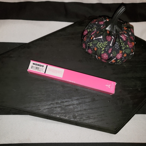 🖤 Jeffree Star Velour Lip Liner 💋 - Picture 3 of 4